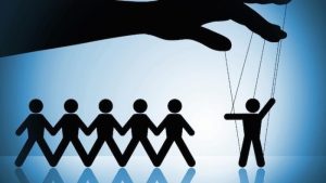 social-engineering-manipulate-people-700x394